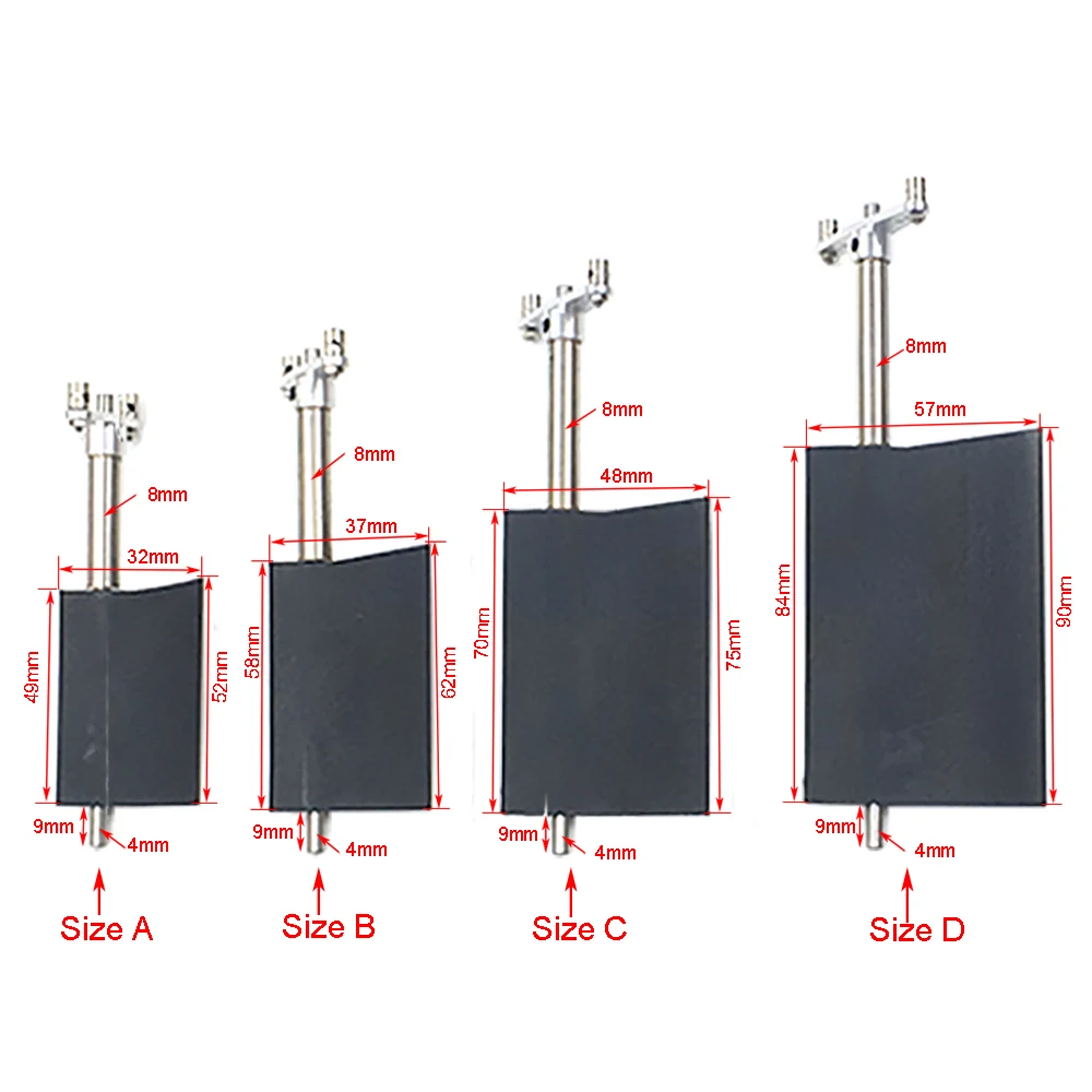 Gros plan sur le gouvernail en nylon pour bateau RC, montrant les fixations et le bras servo