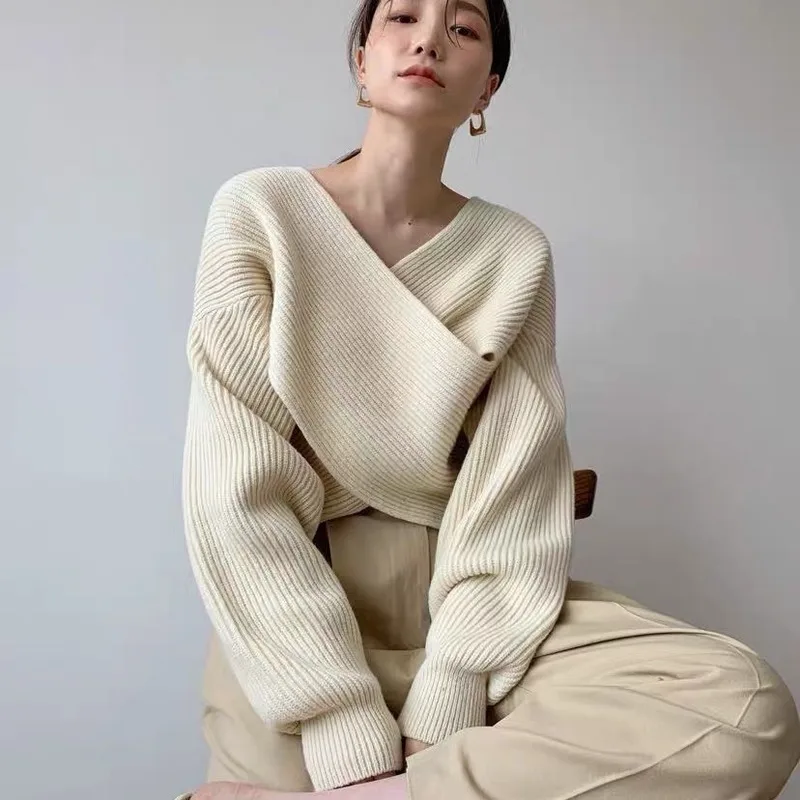 

Autumn 2020 New Temperament Casual Korean Style Cross-Western Style V-neck Long-sleeved Knitted Outer Sweater Women