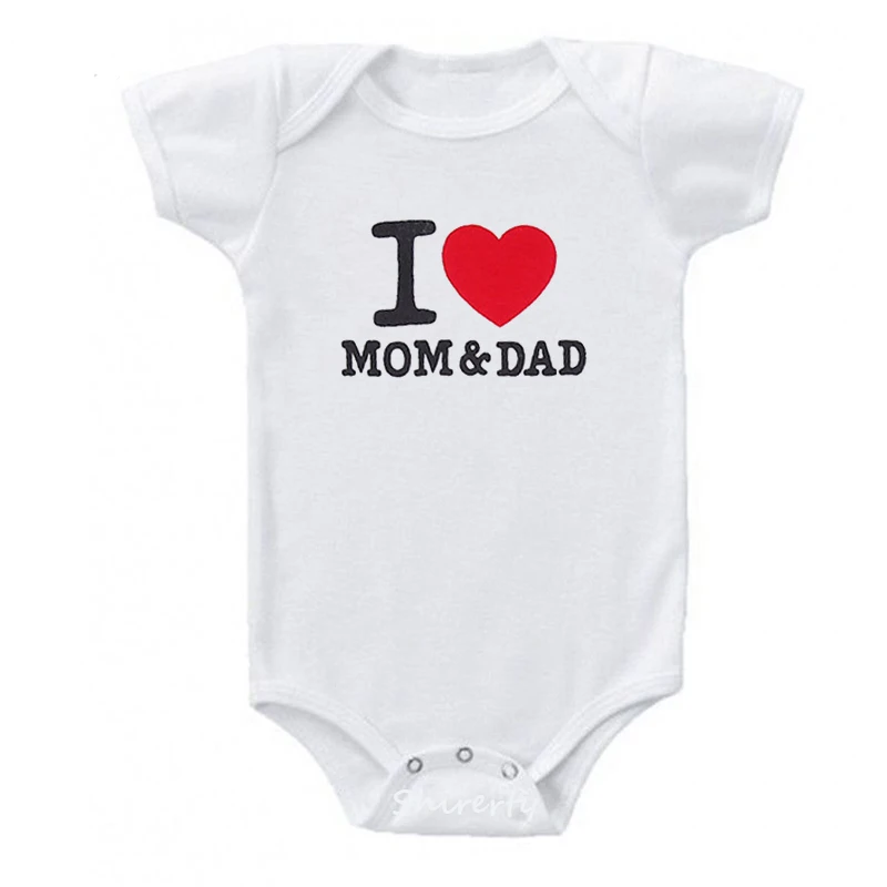 Хлопковая одежда для малышей г. Комбинезон с короткими рукавами и надписью «I Love Mom And Dad» для новорожденных, детский хлопковый комбинезон с треугольными чашечками