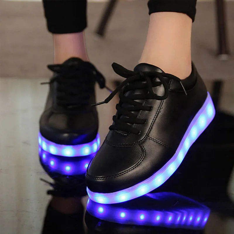Светящиеся кроссовки с подсветкой; светящаяся обувь с подсветкой для мальчиков и девочек; кроссовки с светящейся подошвой для детей и женщин; Basket Femme; светодиодный; тапочки - Цвет: Черный