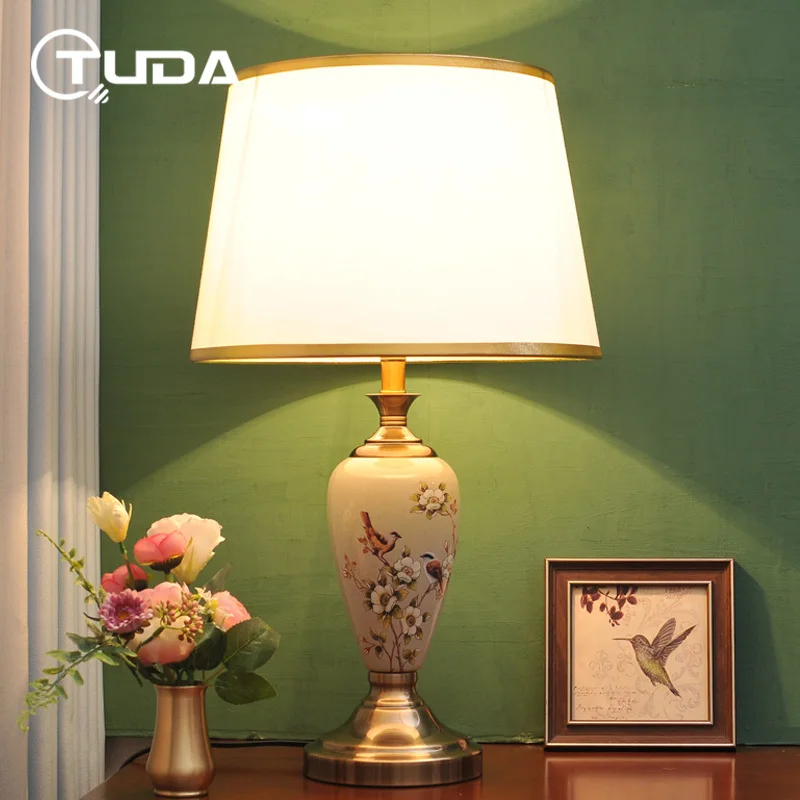 

TUDA American Style Vintage Flower And Bird Ceramic Table Lamp For Bedroom Bedside Lamp Simple Modern Study Lamps 110v 220v E27