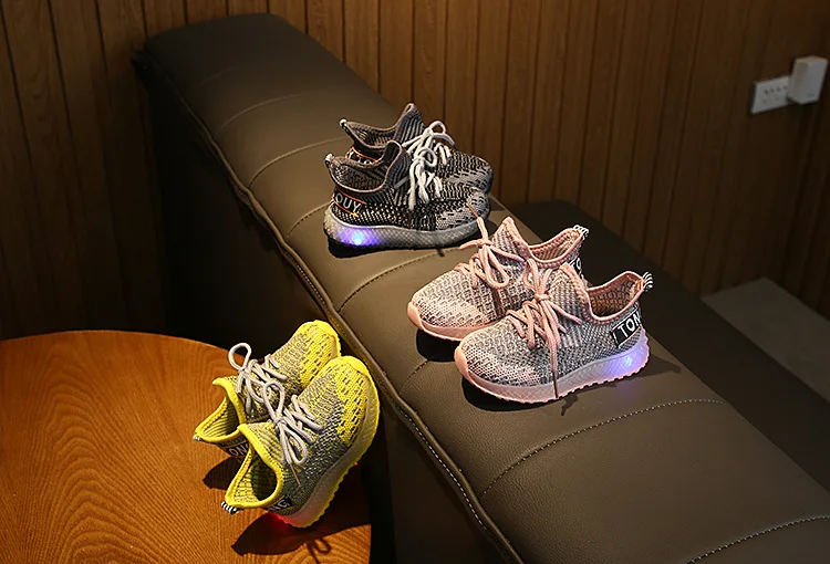 2019LED светящиеся кроссовки для детей от 1 до 5 лет, детская мягкая обувь, светящиеся кроссовки для мальчиков и девочек, модная спортивная обувь