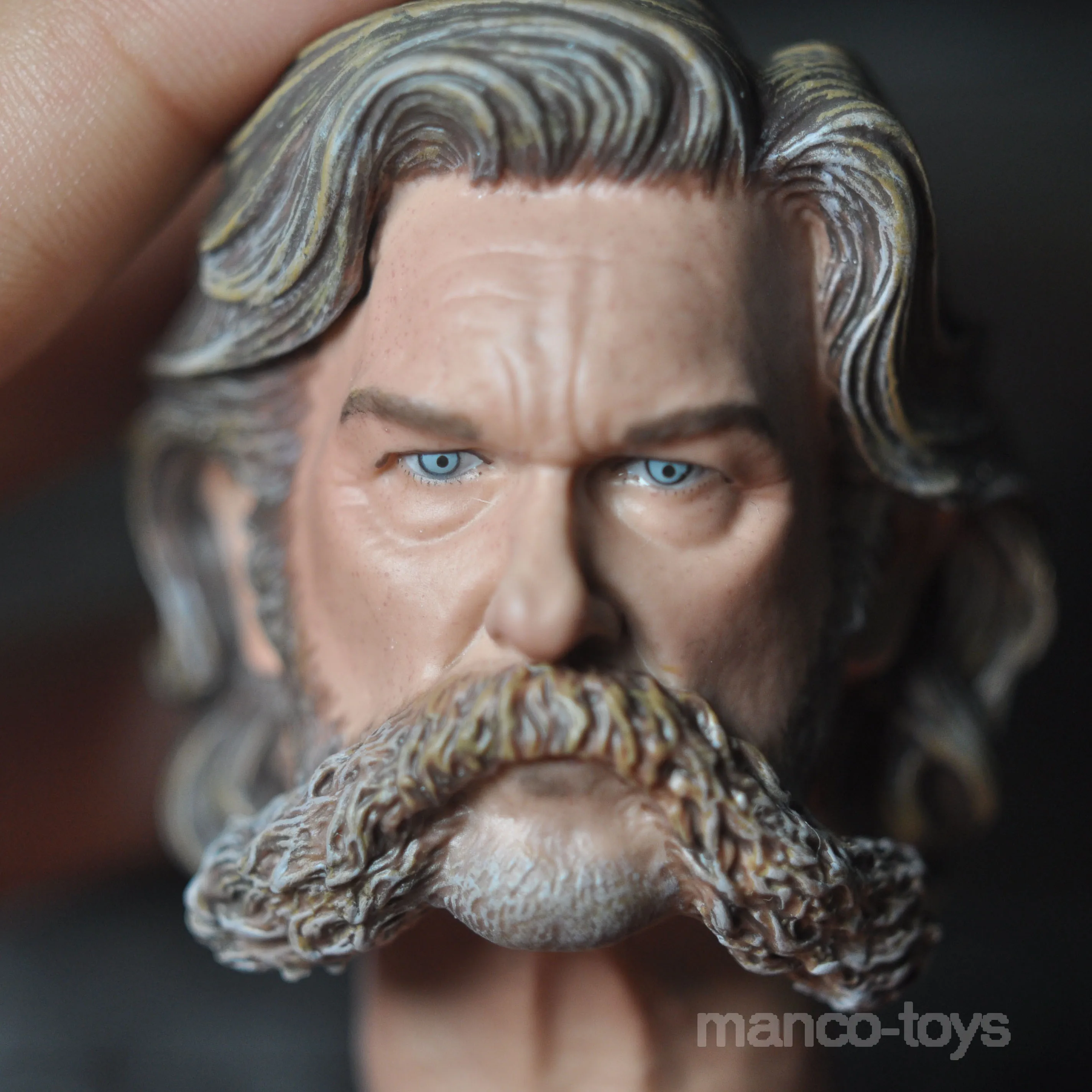 

1/6 scale Head Sculpt Kurt Russell The Hateful Eight