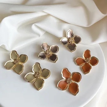 

S925 Silver Simple Fashion Leather Distressed Metal Flowers Stud Earrings for Women Gifts Bohemia Boucle D'oreille Jewelry Gifts