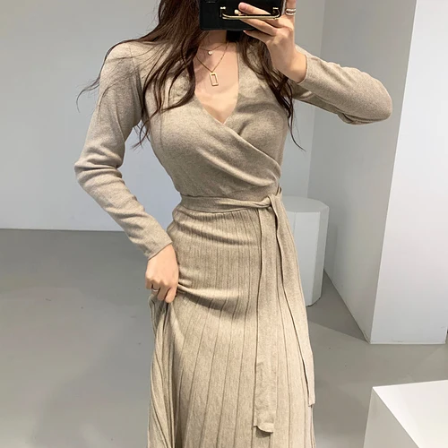 

Black Belted Knitted Dress Women Full Sleeve Sexy V-Neck Slim Waist Chic Female Sweater Dress Women A-Line Vestidos St357