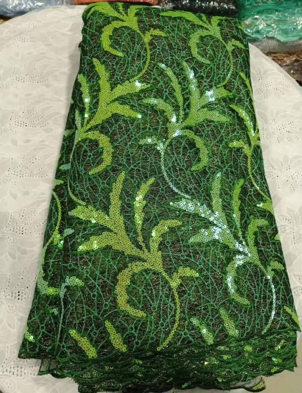 

2019 Latest French Lace Fabric African Sequins Lace Fabric 2019 High Quality Lace Tissu Dentelle Africain Bridal Fabric 5 Yards