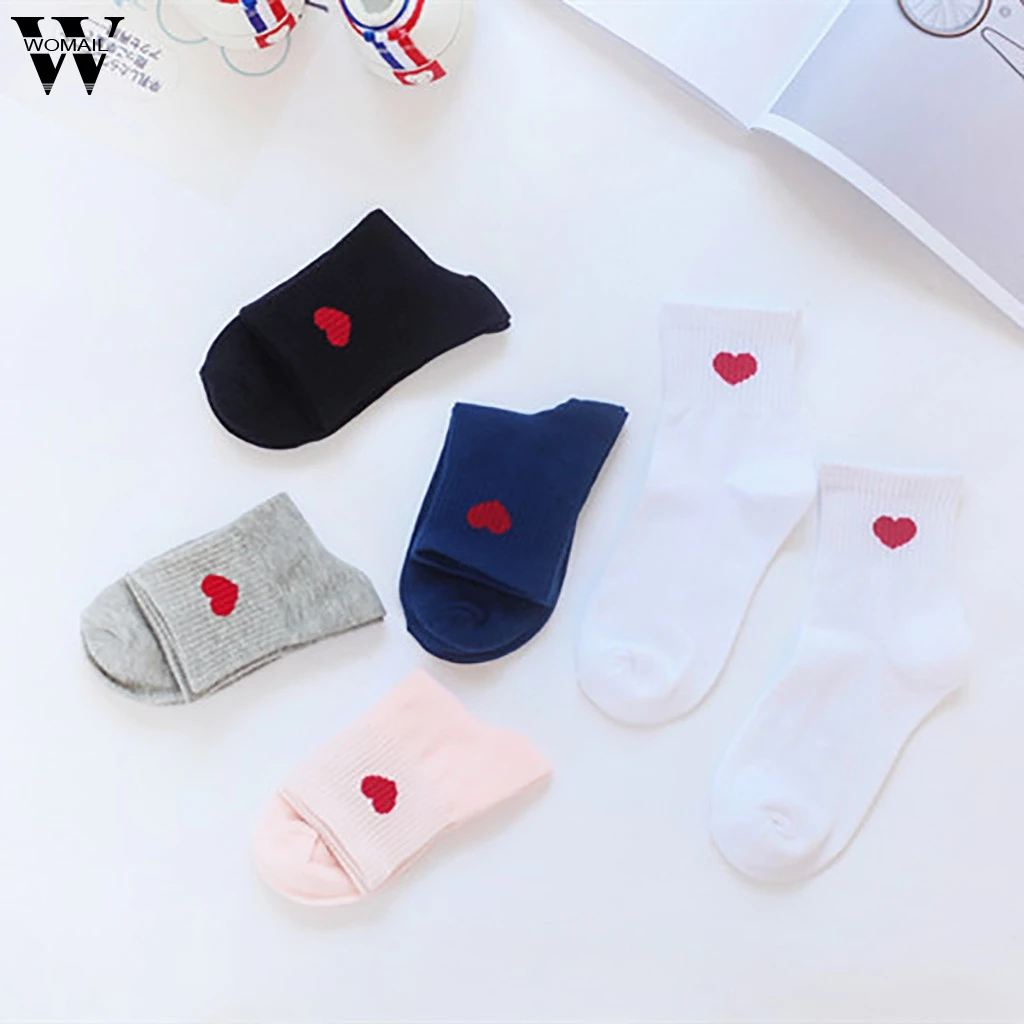 Новинка; 5 пар женских носков без пятки средней длины; модные мягкие Повседневные носки в форме сердца; один размер; удобные женские носки