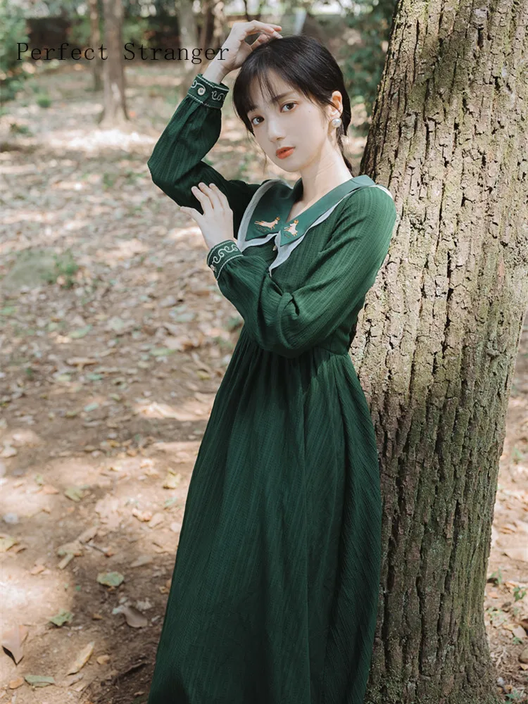 Осеннее Новое поступление элегантное зеленое женское длинное платье с круглым отложным воротником и цветочной вышивкой с длинным рукавом