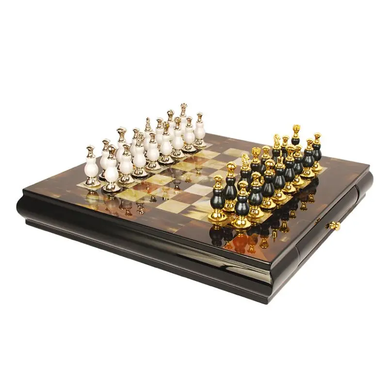 

Yellow Horn Chess High-end Decorative Ornaments Decorated Solid Wood Chessboard European-style Model Room Swing Villa Set-up