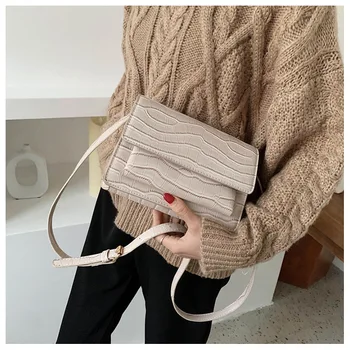

France Non-mainstream Bag Women's 2020 Fashion Crocodile Pattern Shoulder Bag Western Style Versatile Shoulder Square Sling Bag