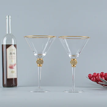 

Elegant Cocktail Glass Shining Crystal Diamond Ball Decorated Cocktail Drinks Crystal Wine Glasses Trendy Home Table Decoration