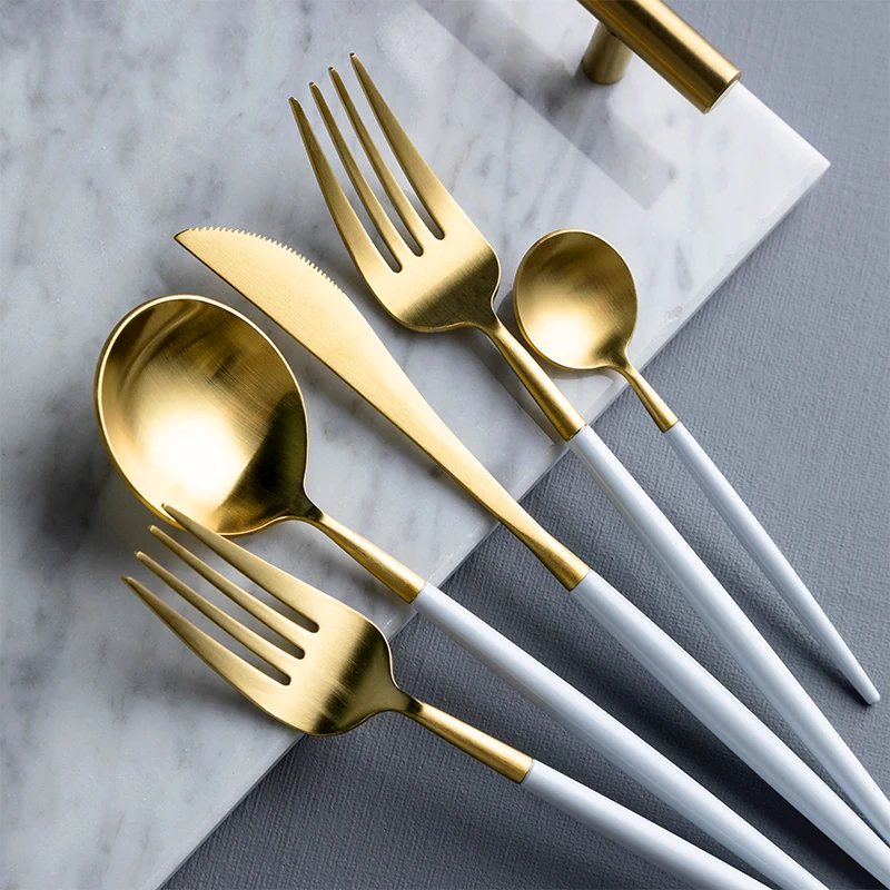 

4 Pcs Stainless Tableware Luxury White Gold Western Metal Cutlery Set Steak Knife Fork Reusable Kitchen Dinnerware Set MM60CJ