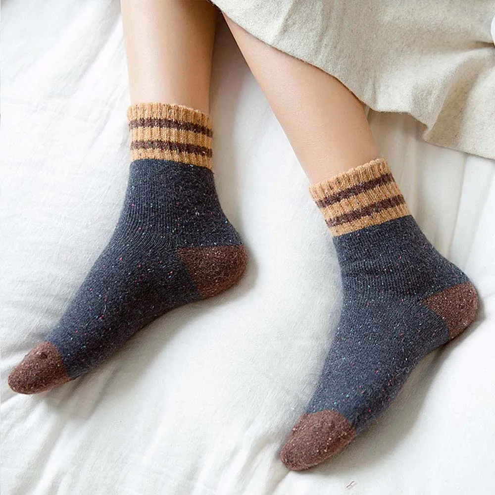 1 Пара толстых шерстяных носков для женщин на осень и зиму с полосатым узором в горошек, теплые рождественские носки Harajuku