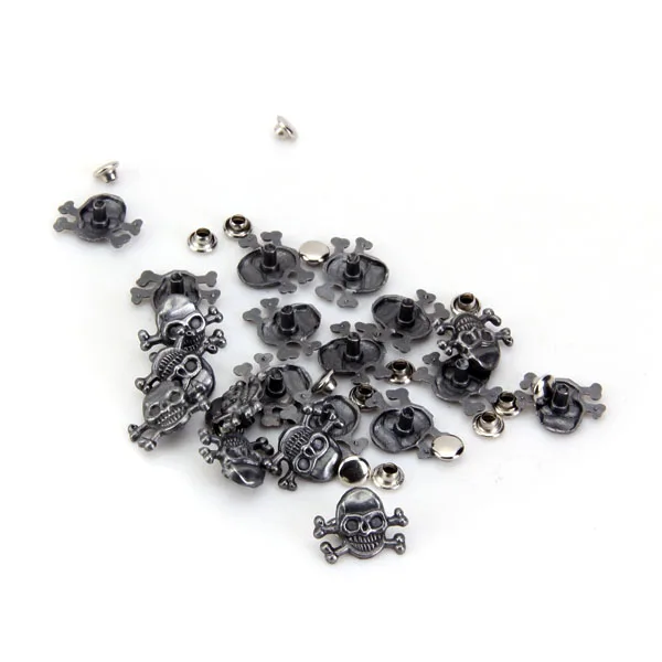 В общей сложности 20 блоков антикварное изделие из металла Панк Шпильки-черепа
