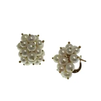 

Yellow gold earrings shaped cluster of pearls White