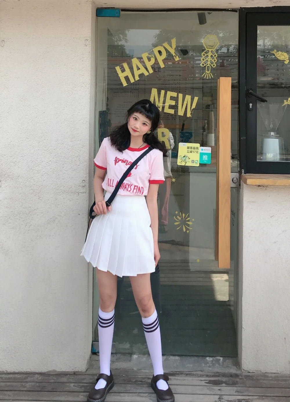 15093748107_1942185667