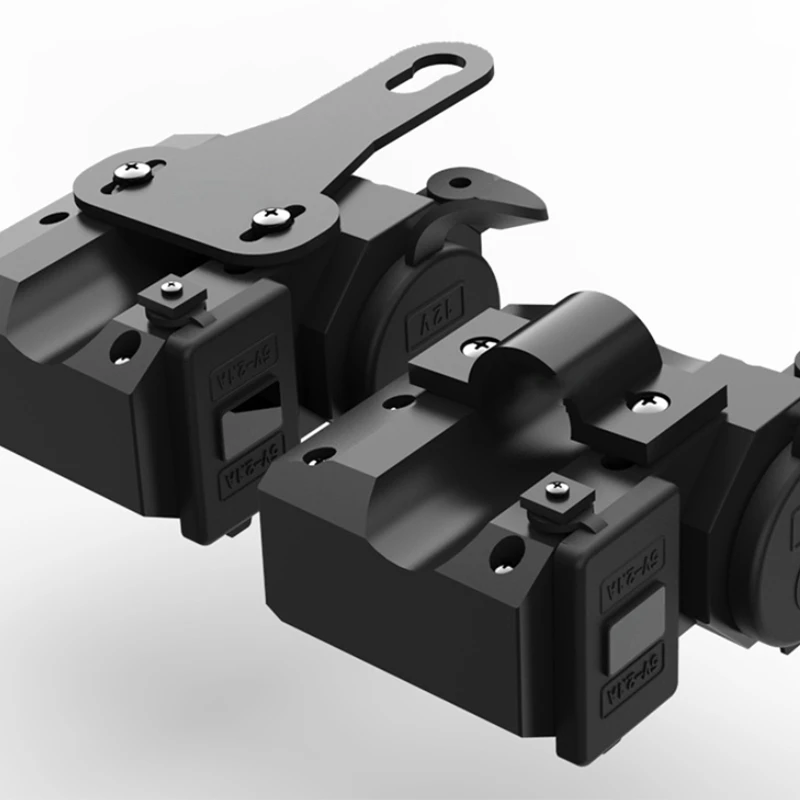 Зарядное устройство для мотоцикла 5V 2.1A выход два Usb порта и гнездо прикуривателя