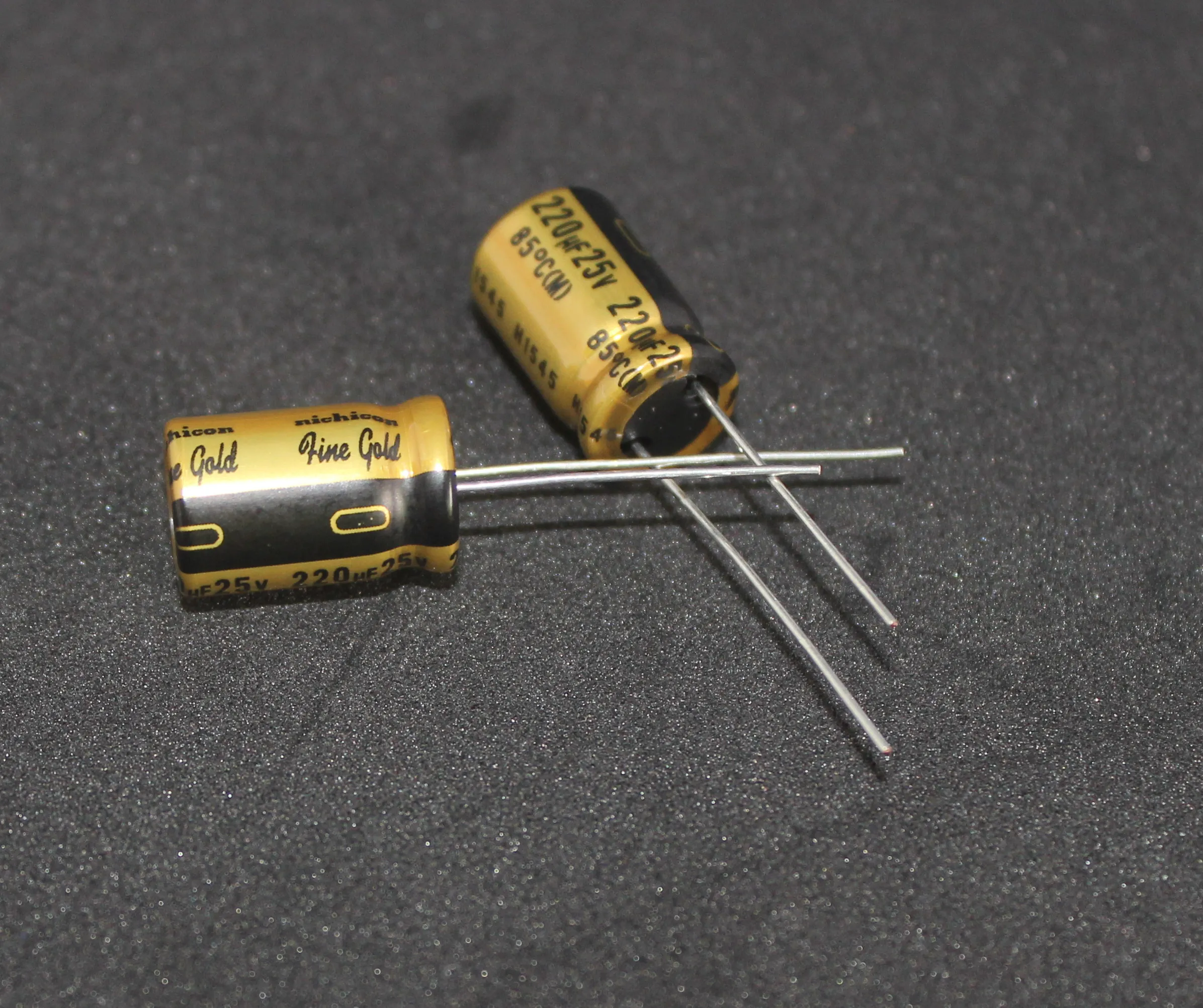 10 шт. NICHICON FG 25V220UF 10x16 мм Тонкий золотой 220 мкФ 25V FineGold MUSE аудио конденсатор мкФ/25v