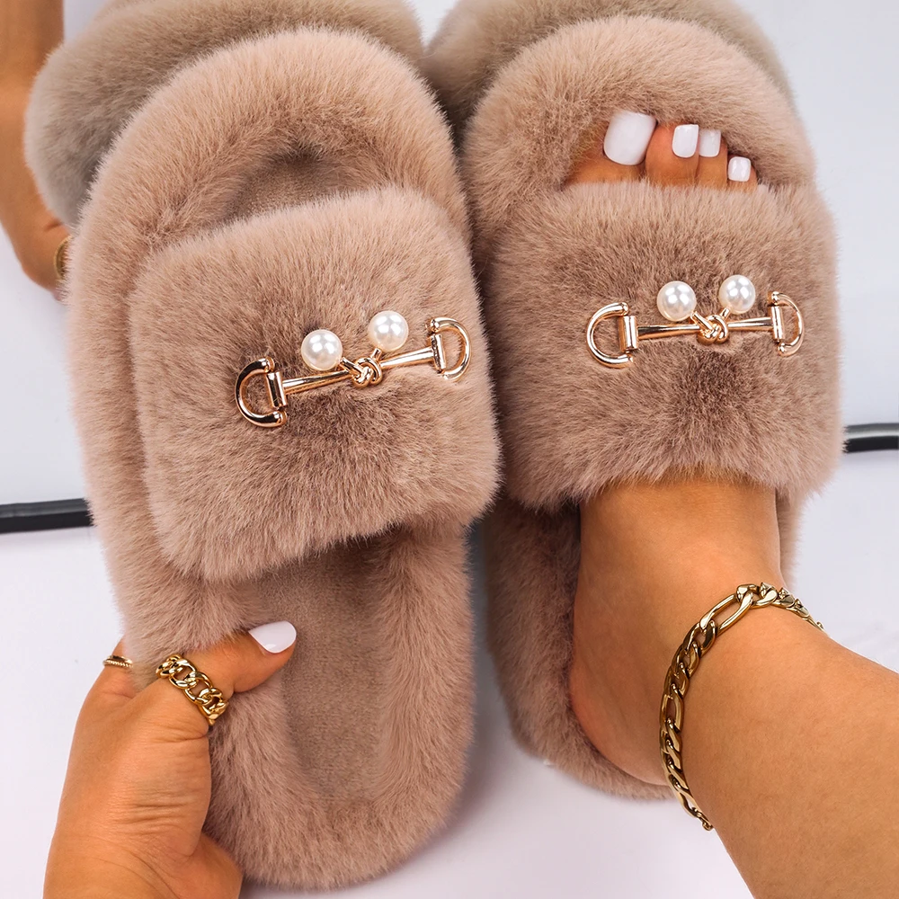 Fur Slides For Women Fluffy Slippers Flip Flops Female Designer Pearl Sandals Platform Indoor Slippers Elegant Winter Warm Shoes
