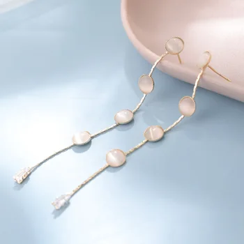 

Earrings Women's 2020 New Style Fashion Ear Stud Elegant Versatile Ear Stud Cool Sense of Design High Grade Earrings Simple Norm