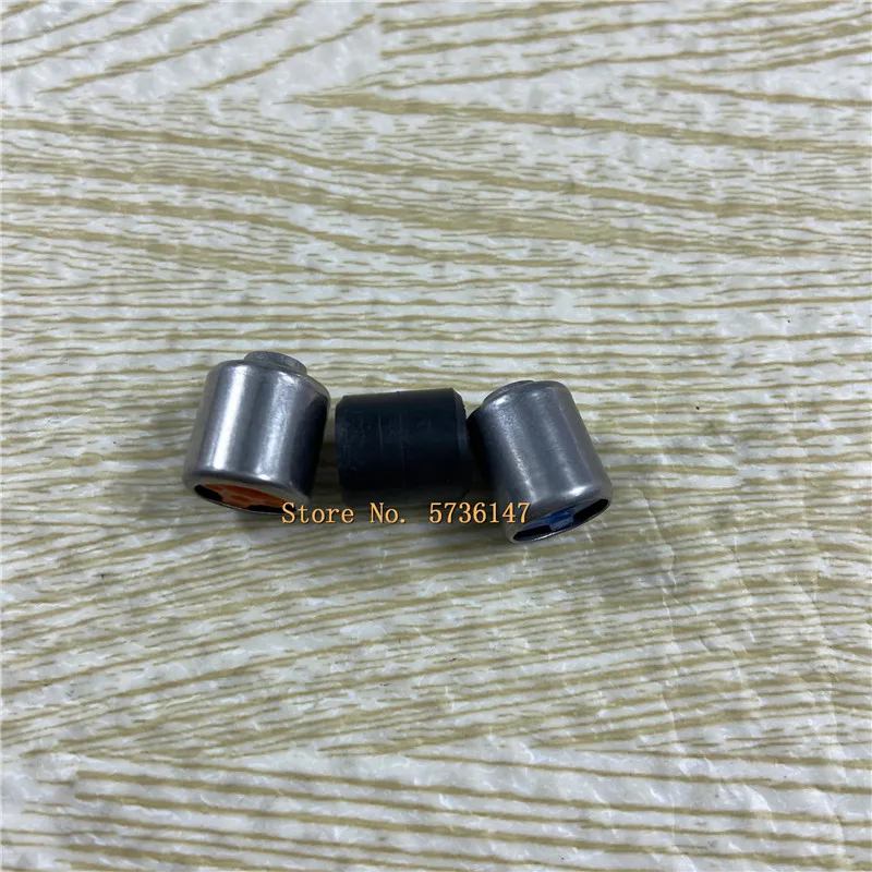 Oil Bypass Valve Original Oil-By-Pass Valve One-Way Valve For Chevrolet Cruze 1.6L 1.8L Epica 1.8L AVEO OEM# 55563957 90530050 55556227
