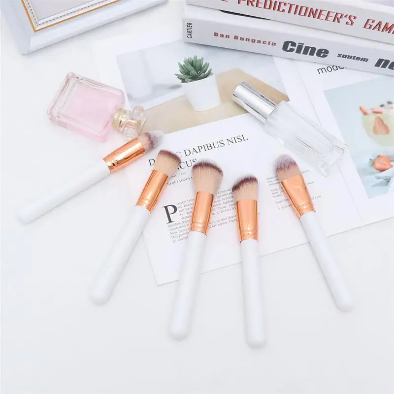 5pcs Soft Nylon Bristles Makeup Brush Wooden Handle Cosmetics Powder Blush Brush Kit For Woman Girls Cosmetic Makeup Accessories