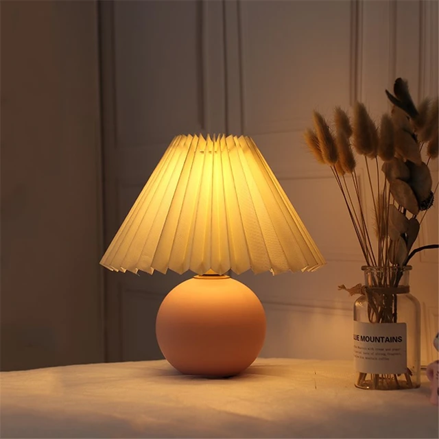Lampe de chevet en céramique à jupe plissée Lampes Cocooning.net