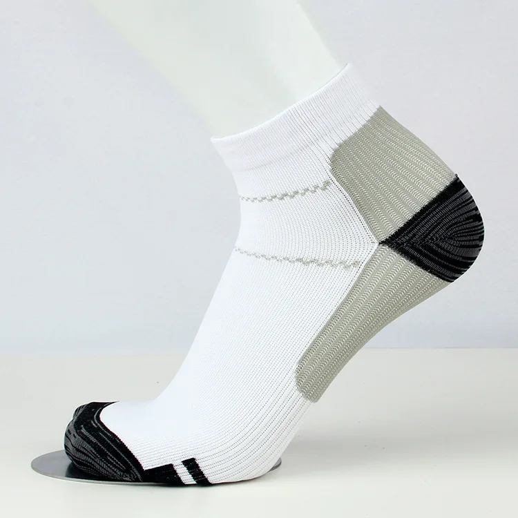 Короткие Компрессионные спортивные носки для женщин и мужчин, носки с поддержкой лодыжки, дышащие нескользящие спортивные носки для бега, велоспорта, тренажерного зала, йоги - Цвет: Gray
