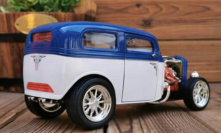 Тонкая 1:18 1931 старая модель автомобиля синяя дверь может быть открытая модель коллекции сплава