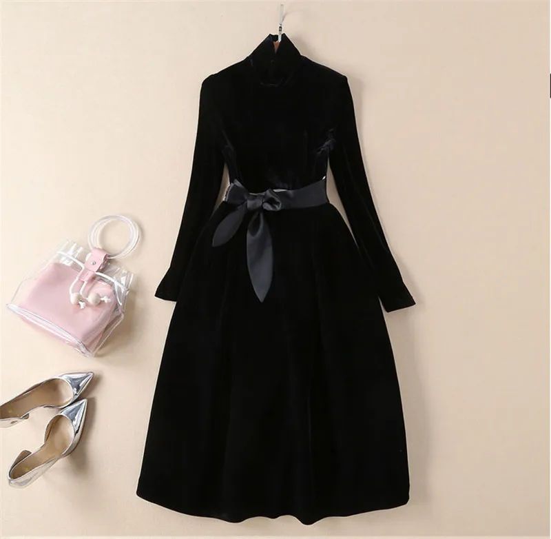 Высококачественное зимнее подиумное платье дизайнерское женское элегантное платье с длинным рукавом на шнуровке до середины икры черное бархатное бальное платье вечерние платья - Цвет: Черный
