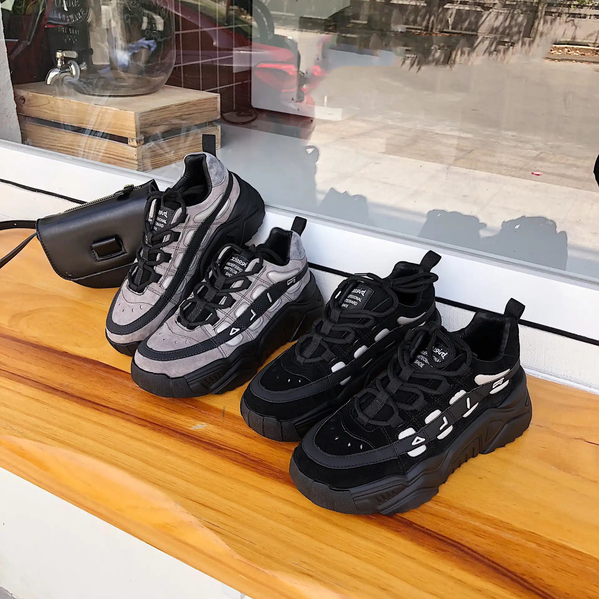 Zapatillas negras con plataforma hombre Clearance