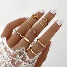 WUKALO Vintage kryształ w złotym kolorze księżyc Twist zestaw pierścieni dla kobiet Boho Knuckle Ring Finger kobieta biżuteria akcesoria tanie tanio CN (pochodzenie) Miedziane Kobiety Metal TRENDY Obrączki ślubne GEOMETRIC Zgodna ze wszystkimi 17034 Ustawienie napięcia