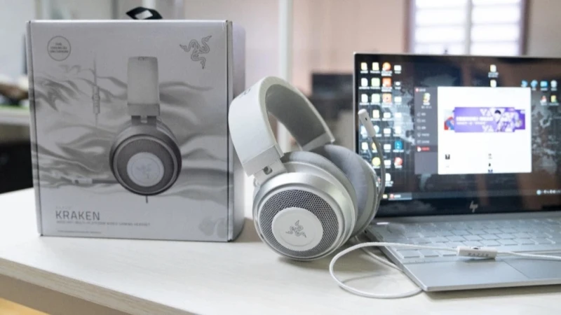 Original Razer KRAKEN V2 Mercury wired gaming