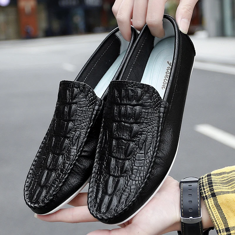 2022 Spring Summer Men's Loafers Light Flat Casual Shoes Men Breathable Slip-On Soft Leather Mens Driving Shoes Man Moccasins 2