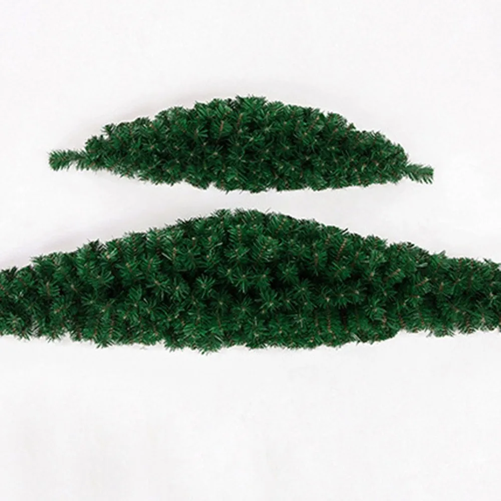 

1pc Crescent-shaped Christmas Wreath Bell Claw Vine Dense Pine Needles Doorway / Wall / Window Decoration Christmas Gift
