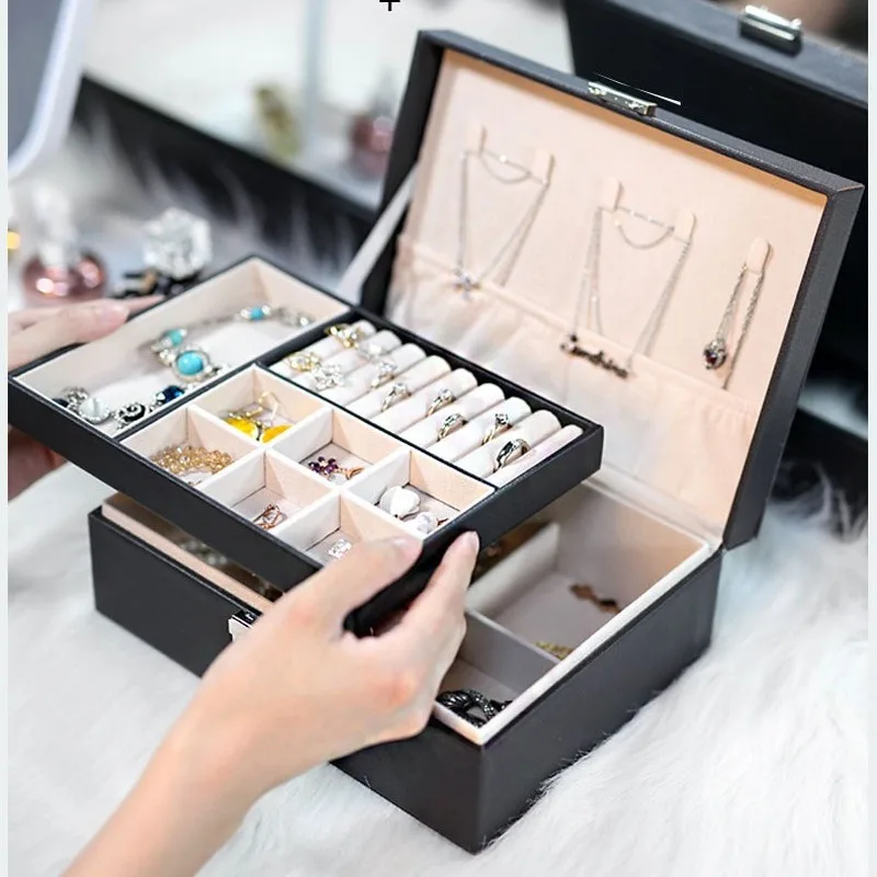

Large Capacity Leather Jewelry Box Portable Jewelry Storage Box with Metal Lock Household Necklace Ring Watch Jewelry Box