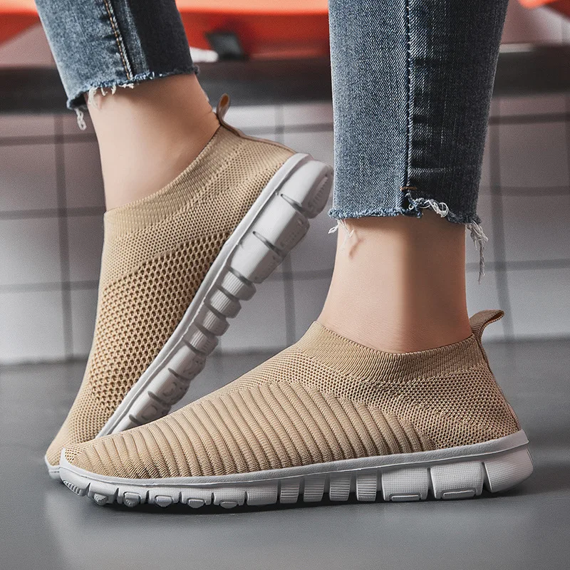 Platform sneakers men casual shoes 2021 solid mesh slipon spring sock shoes man high quality lightweight male sneakers