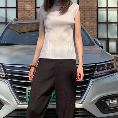Бежевый Горячая Miyake модная складывающаяся без рукавов Новая Сексуальная водолазка футболка женская широкая футболка со складками - Цвет: Бежевый