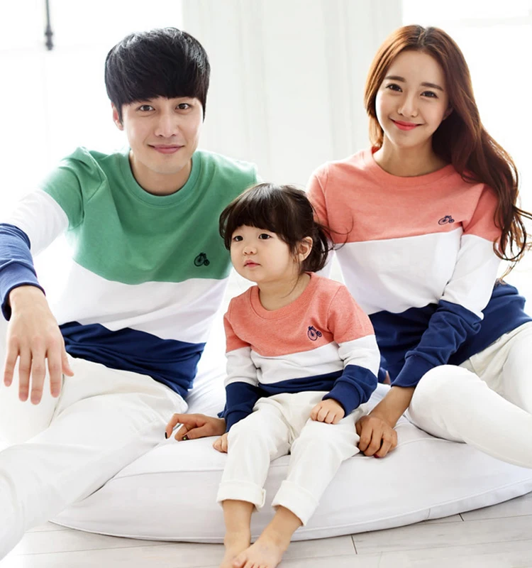 Рождественская футболка для мамы и дочки, папы и сына; одежда для малышей; одинаковые комплекты для семьи; одежда для всей семьи