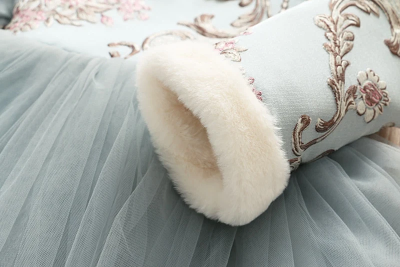 Зимнее бархатное платье с вышивкой в стиле Чонсам для маленьких принцесс; коллекция года; теплая детская Новогодняя одежда для малышей; Vestidos S10256