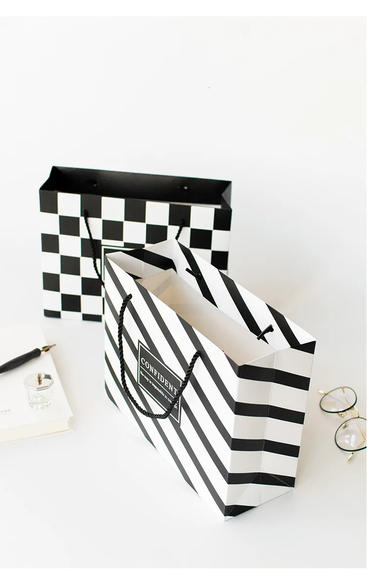 1 шт Полосатый квадратный белый и черный классический мужской Подарочный мешок свадебный мешок для конфет бумажный модный мешок для покупок упаковочные материалы