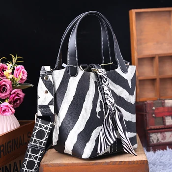 

2020 New Zebra Pattern Large Capacity Casual Totes Fashion High Quality Women Purse and Handbags Genuine Leather Shoulder Bags