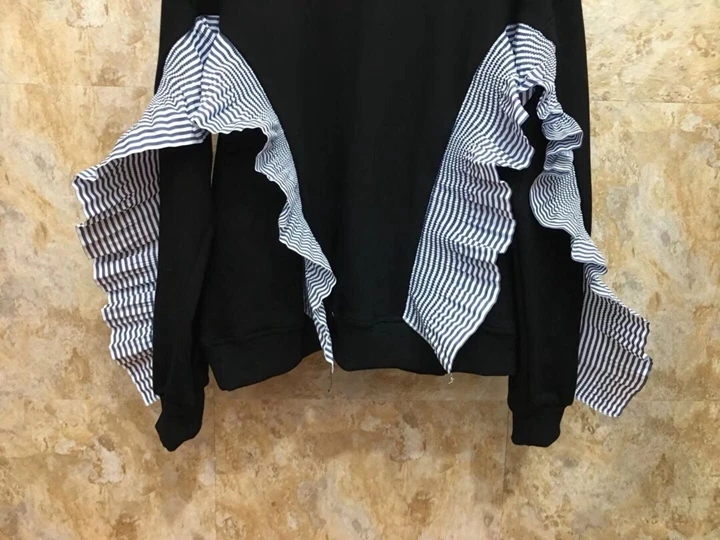autumn Early new women's round collar, irregular stripes, pleats, stitching and decorating long-sleeved 100-jacket 1006