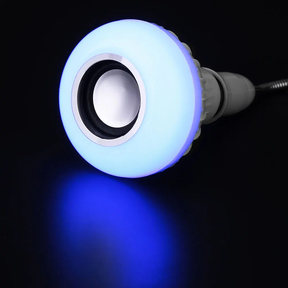 Беспроводной E27 Bluetooth 3,0 аудио динамик RGB цвет белая Лампа музыкальная лампа