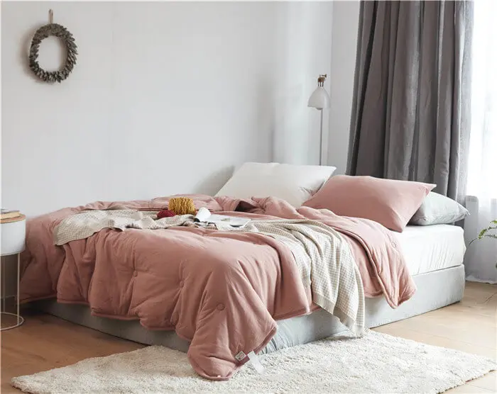 Pink LeRadore Natural Cotton Quilts Bed Comforter Quilt Polyester Blanket Fabric King Queen Full Size Duvet Naked Sleeping Quilt - Цвет: Pink