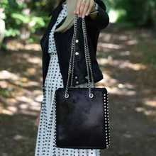Модная сумка-мессенджер на цепочке с заклепками, шикарная вместительная сумка для женщин, дамские сумочки из искусственной кожи, одноцветная сумка с бусинами
