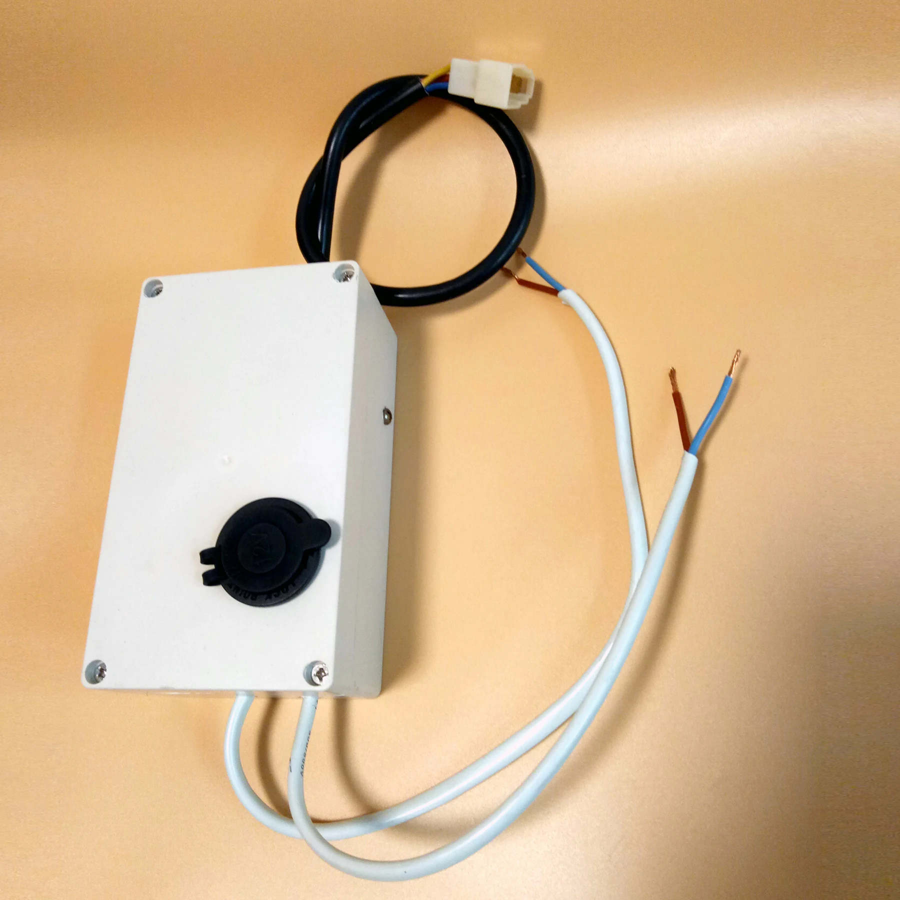 

20A 12V/14.5V Stablizer Controller Inpout 0~100V(DC After Rectification) For DIY Stationary Exercise Bike