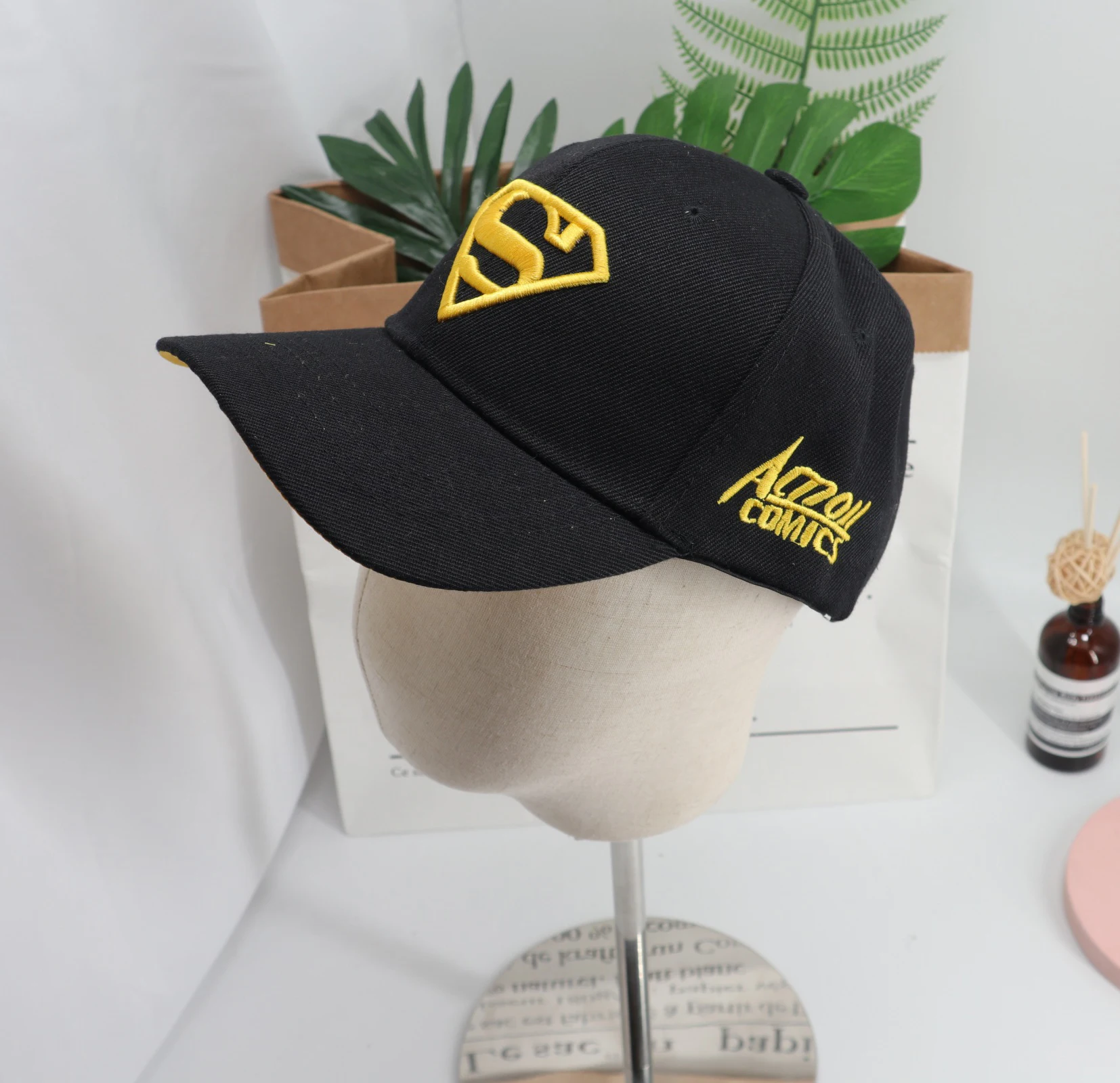 

Justice League Superman Breathable Mesh Fitted Stretch Fit Baseball Ball Cap Trucker Hat