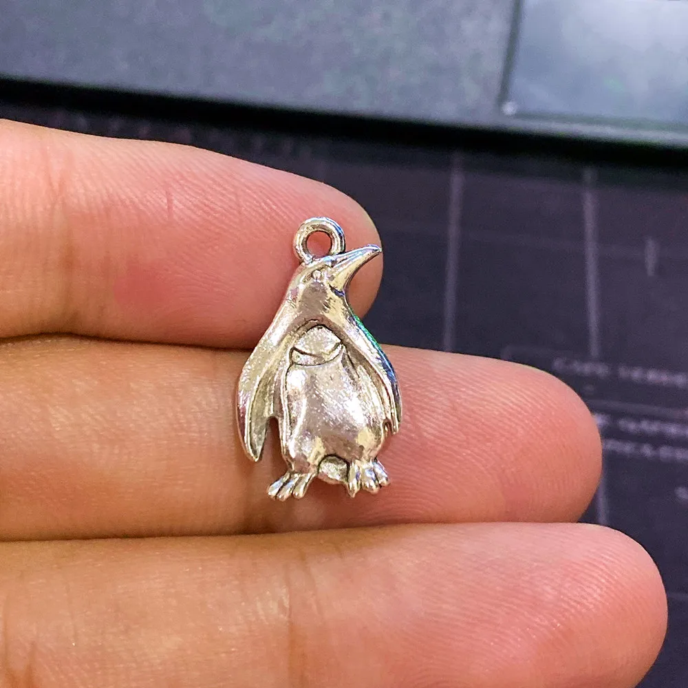30pcs 3D Penguin Animal Charms Tibetan Silver Color Pendant Aesthetics