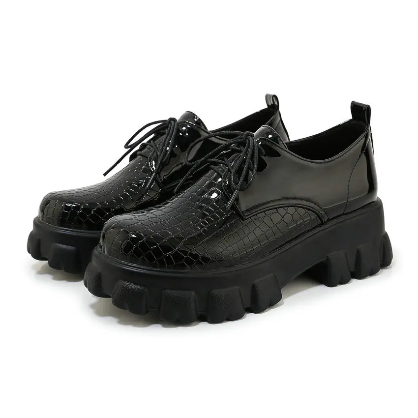 QUTAA/ модные женские туфли-лодочки из искусственной лакированной кожи на платформе повседневные женские туфли на шнуровке с круглым носком на высоком квадратном каблуке Большие размеры 34-43 - Цвет: Черный